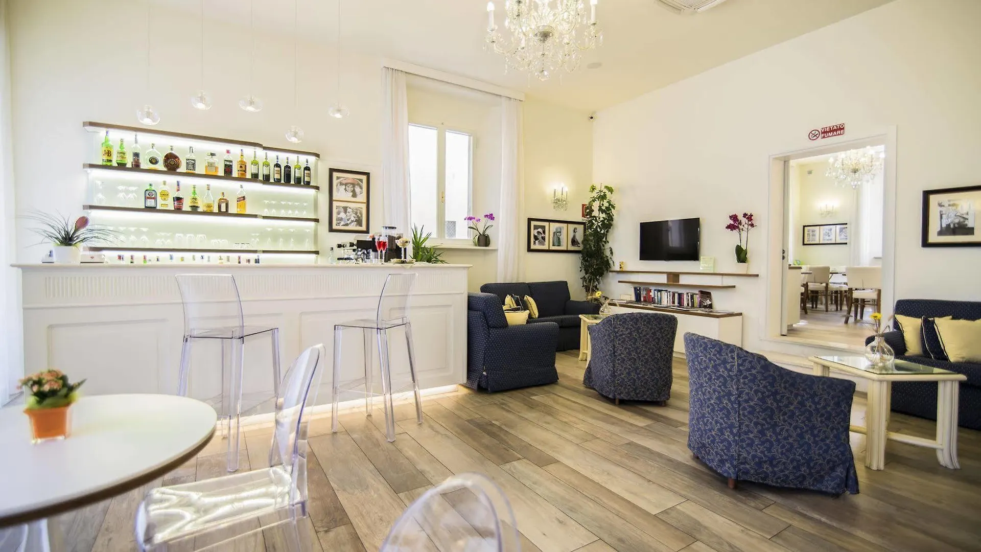 סיינה Hotel Italia